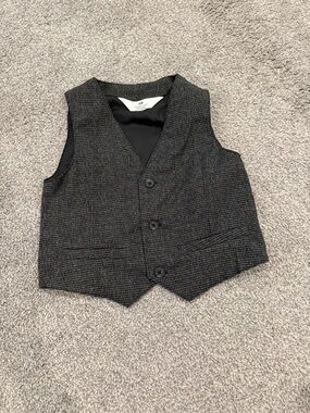 H&M Boys Black and Gray Houndstooth Vest